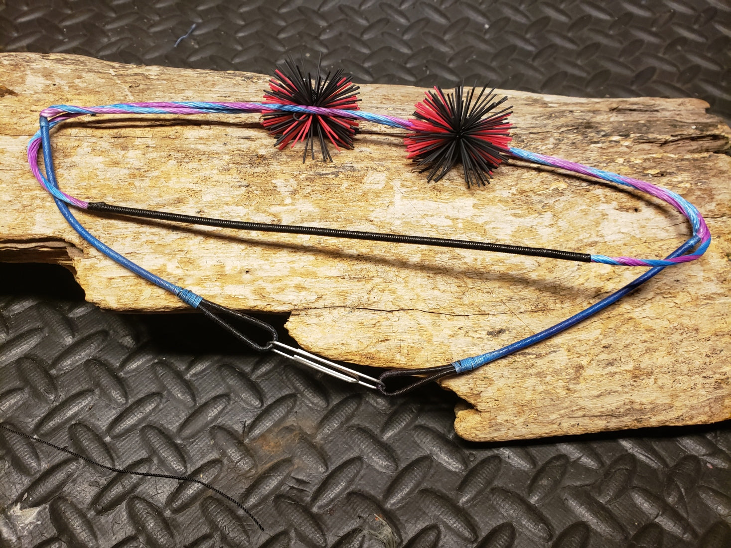 Endless Loop String made from X99 – B.A. Bowstrings